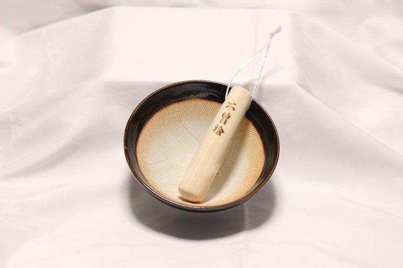 Mino Ware Made in Japan Ripple Ridge Mortar and Pestle Suribachi and Surikogi Set Small 5.91 Inches for Both Right and Left Handed Black Authentic Mino Ware Pottery K81714 - Image 4